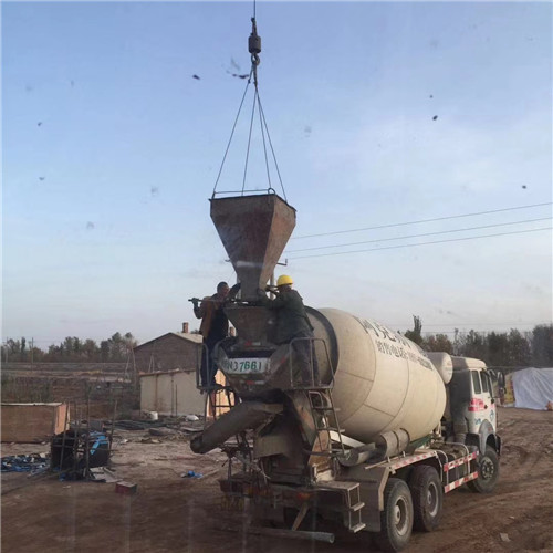 紫云“精准瞄准”—— 吊车的 “定位导航” 技术